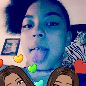 Meet your Posher, Desiree